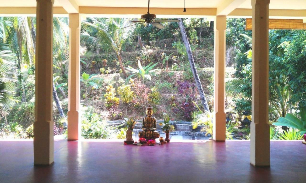 Gaia-Oasis Mountain Abasan Hotel Tejakula Exterior photo