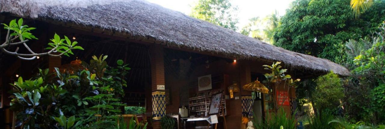 Gaia-Oasis Mountain Abasan Hotel Tejakula Exterior photo