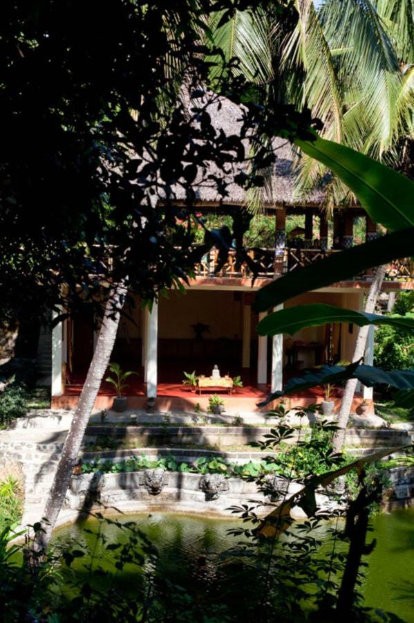 Gaia-Oasis Mountain Abasan Hotel Tejakula Exterior photo